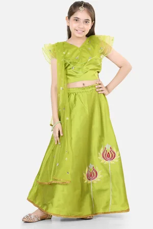 BownBee Girls Sequinned Detailed V-Neck Lehenga & Blouse With Dupatta