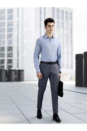 Buy Men Grey Smart Fit Solid Flat Front Casual Trousers Online - 755782 |  Louis Philippe