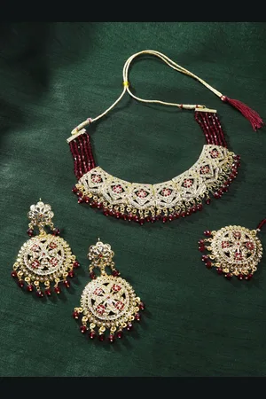 The Pari Gold-Plated Stone Studded & Beaded Jewellery Set