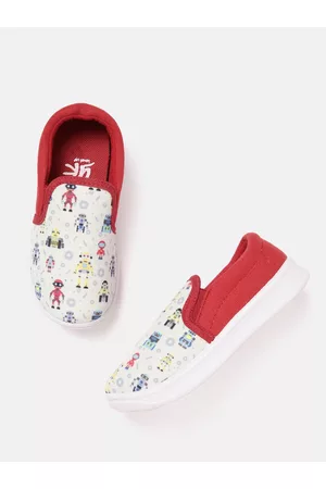 YK Boys Printed Slip-On Sneakers