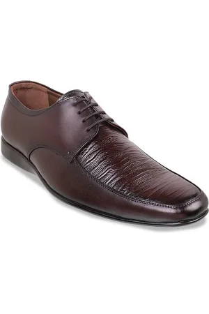 Metro Men Textured Leather Formal Derbys
