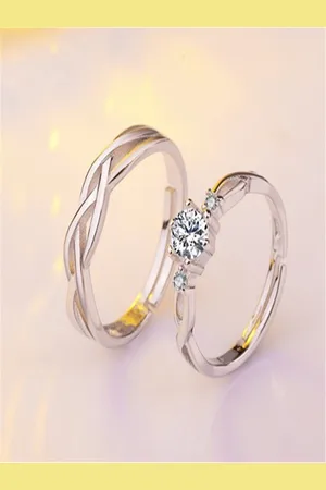 University Sparkling Set Of 2 Silver-Plated Crystal Studded Couple Finger Rings