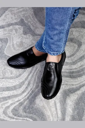 MUTAQINOTI Men Textured Lightweight Leather Loafers
