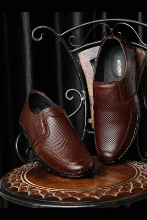 MUTAQINOTI Men Textured Genuine Leather Formal Loafers