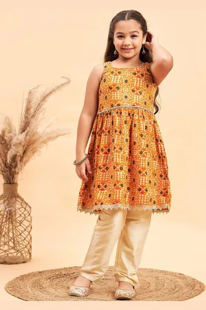 Stylo Bug Girls Ethnic Motifs Printed Regular Kurta With Trousers