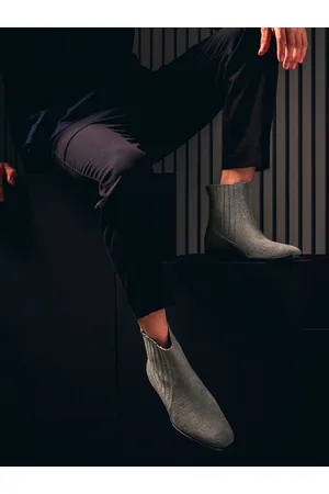 SAINT G. Men Textured Mid-Top Chelsea Boots