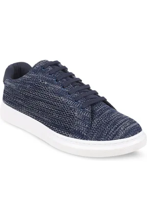 Metro Men Textured Comfort Insole Contrast Sole Sneakers
