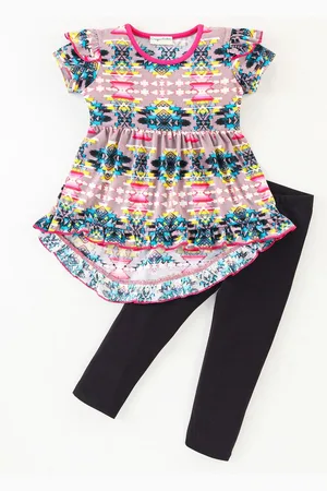 CrayonFlakes Girls Printed Top With Leggings