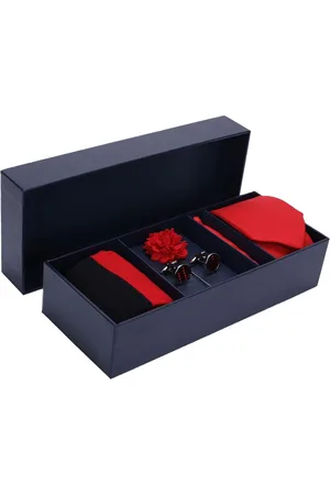 Arrow Men Woven Tie With Pocket Square & Cufflinks