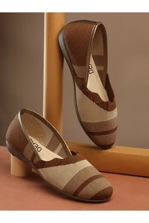 DEAS Textured Round Toe Ballerinas