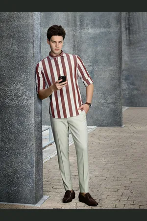 Invictus Men Maroon & White Slim Fit Striped Pure Cotton Casual Shirt
