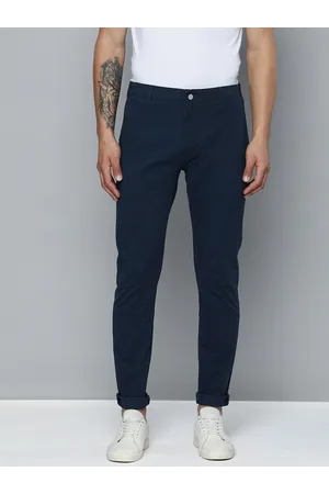 Shop latest menswear and women clothing online at Levis India