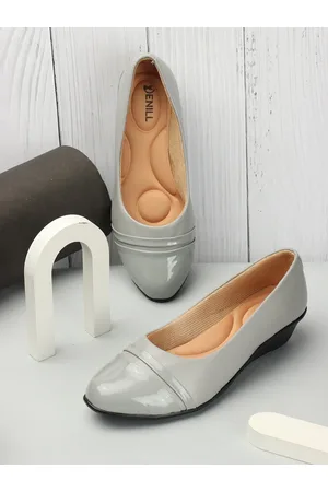 Denill Round Toe Ballerinas
