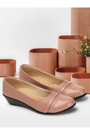 Denill Round Toe Ballerinas