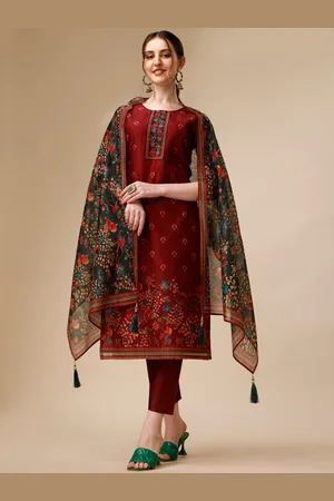 Berrylicious Women Maroon Floral Printed Regular Chanderi Cotton Kurta with Trousers & With Dupatta
