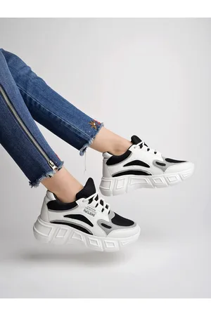 Shoetopia Women Colourblocked Lightweight Comfort Insole Mesh Contrast Sole Sneakers