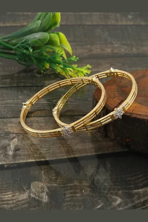 Jewar Mandi Set Of 2 Gold-Plated & Silver-Plated White Stone-Studded Bangles