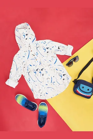Pantaloons Boys Abstract Printed Hooded Cotton Casual Shirt