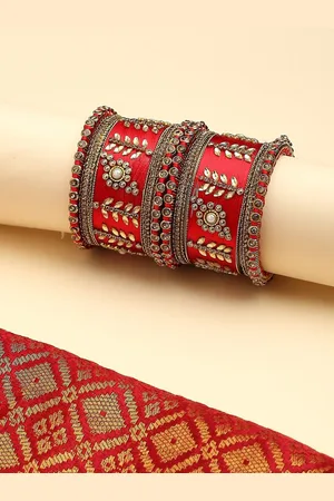 OOMPH Set Of 10 Kundan Studded Bangles