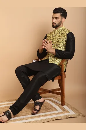 SOJANYA Men Black & Lime Green Printed Kurta And Churidar With Jacket