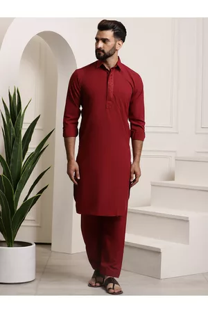 SOJANYA Men Maroon Solid Kurta with Salwar