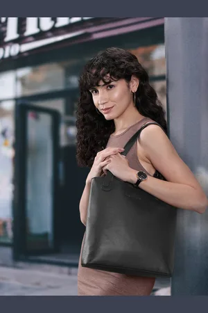 Buy Elliza Donatein by Shoppers Stop Womens Metallic Lock Closure Sling Bag  online | Looksgud.in
