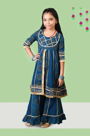 Kids On Board Girls Ethnic Motifs Printed Gotta Patti Pure Cotton Kurta With Sharara