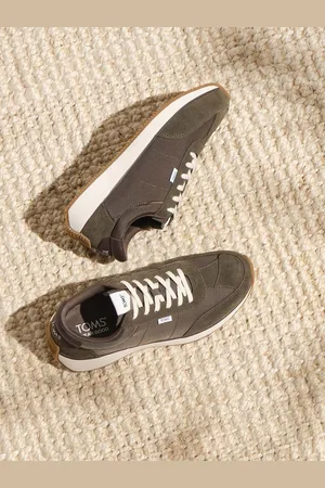 TOMS Men Textured Suede Contrast Sole Sneakers