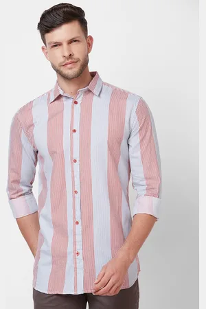 Giordano Slim Fit Opaque Striped Casual Shirt