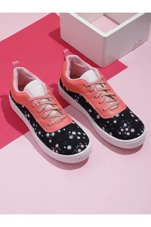 Mast & Harbour Women Printed Sneakers