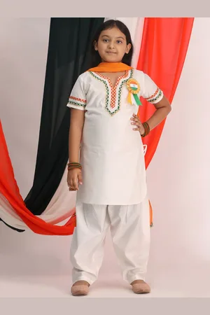 Vastramay Girls White Yoke Design Regular Gotta Patti Kurta & Patiala With Dupatta