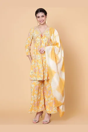 Bani Women Floral Printed Empire Thread Work Liva Kurta With Palazzos & Dupatta