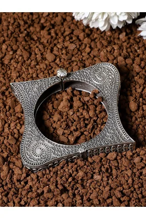Veni Silver-Plated Oxidised Kada Bangle