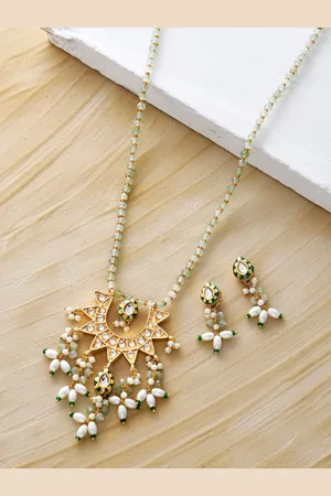 Dastoor Gold-Plated Kundan-Studded & Beaded Necklace set