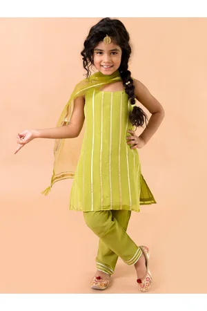 Fairies Forever Kids Girls Green Straight Kurta & Trousers With Dupatta