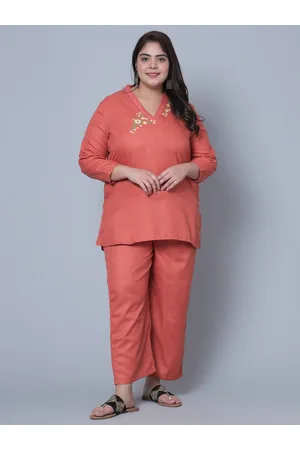 Bani Women Plus Size Floral Embroidered Kurti with Trousers