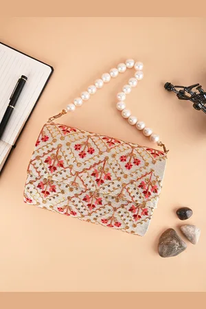 gaura pakhi Embellished Purse Clutch