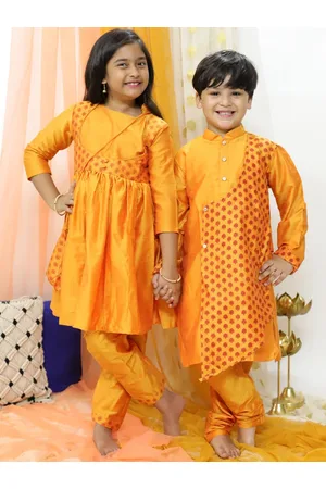 Vastramay Girls Ethnic Motifs Printed Round Neck Pleated Kurta & Trousers With Potli Bag
