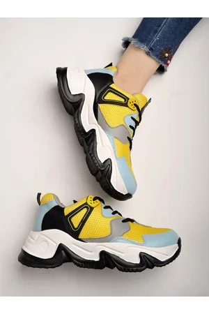Shoetopia Women Colourblocked Lightweight Sneakers