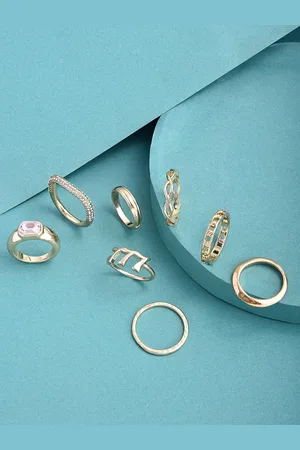Lilly & sparkle Set Of 8 Gold-Plated Crystal Studded Finger Rings
