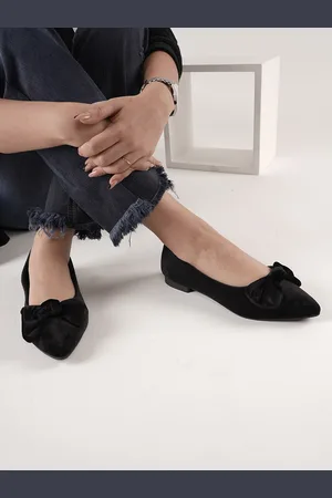 DressBerry Bows Pointed Toe Ballerinas