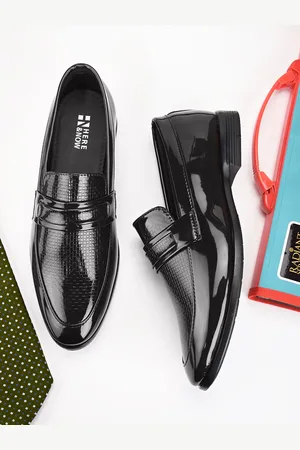 HERE&NOW Men Textured Formal Loafers