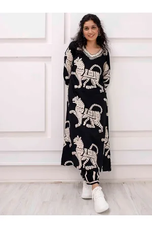 Nehamta Animal Printed V-Neck Kurta with Salwar