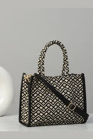 DEEBACO Geometric Self Design Structured Handheld Bag