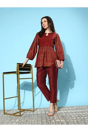 Libas Women Relaxed Solid Regular Fit Pleated Trousers