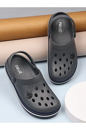 NEOZ Men Grey Rubber Clogs