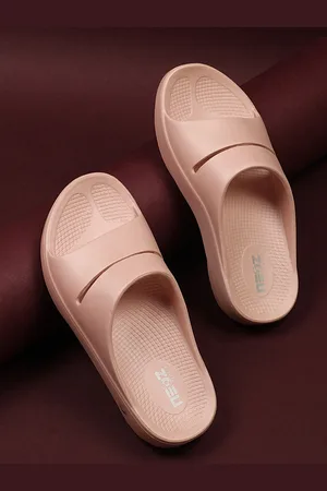 NEOZ Women Peach-Coloured Rubber Slip-On