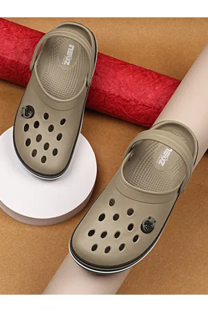 NEOZ Men Brown & Black Rubber Clogs