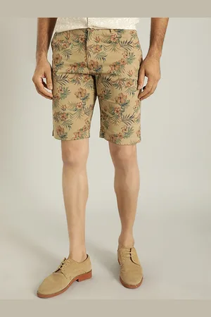 Indian Terrain Men Mid-Rise Floral Printed Pure Cotton Shorts