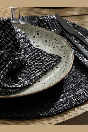 H&M Black 2-Pack Round Place Mats